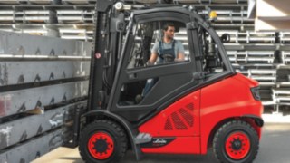 Linde V-Stapler im Einsatz Linde V-Stapler im Einsatz