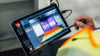 Die Sicherheitszonen lassen sich in Größe und Form individuell einstellen. Linde Door Control Sicherheitszonen-Einstellungen auf einem Tablet