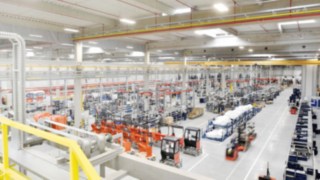 Produktion der Linde Schubmaststapler in Stříbro, Tschechische Republik Linde Schubmaststapler werden im KION-Werk in Stříbro, Tschechische Republik, produziert.
