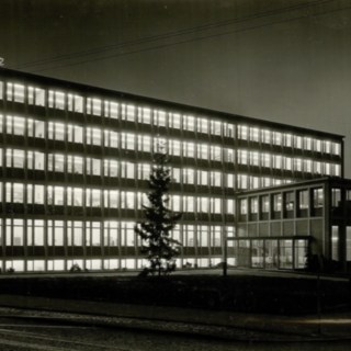 Güldner Gebäude bei Nacht